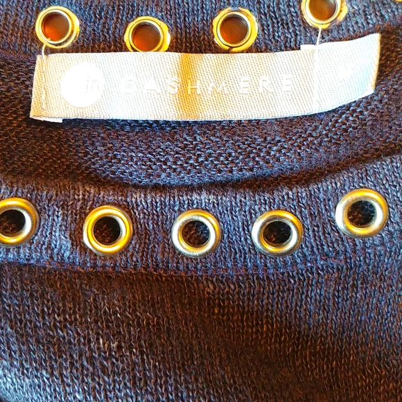 Navy Linen Tank - Picture 4 of 5